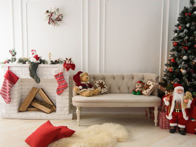 MAKE A FEATURE CHRISTMAS DECOR